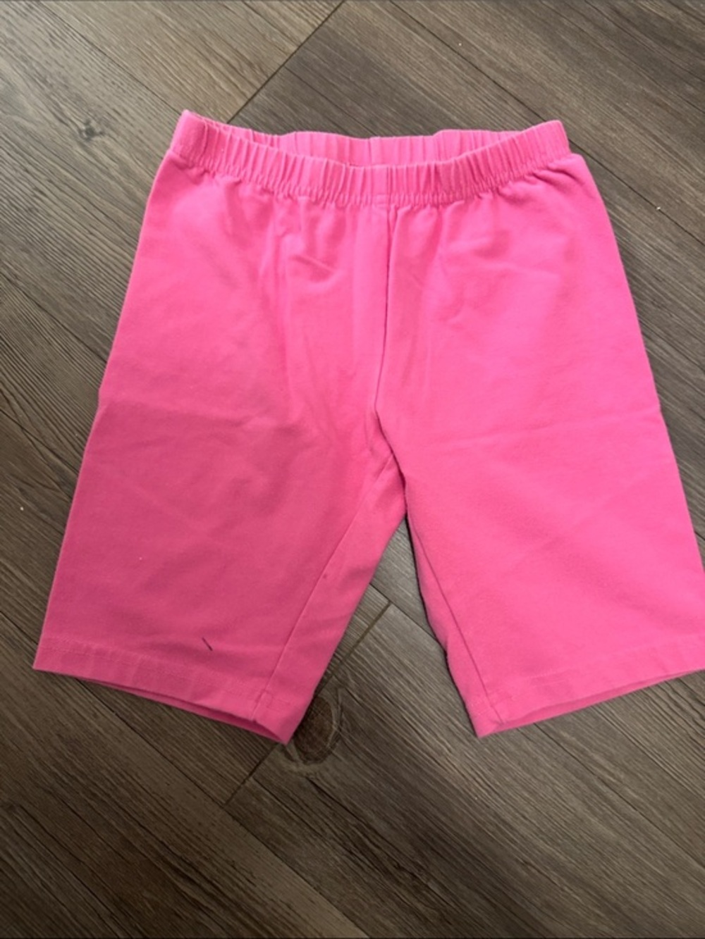 Hanna Andersson Bright Pink Elastic-Waist Knit Shorts. 8. - Picture 1 of 4